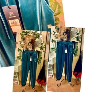 Workout Joggers Size Small Fila New  W / Tags